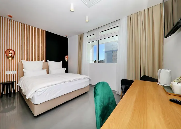 White Zadar345 Apartman *