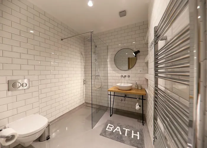 White Zadar345 Zára