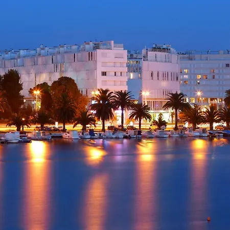 公寓 White Zadar345