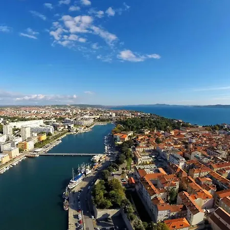 White Zadar345 * 扎达尔