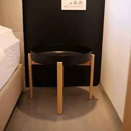 White Zadar345 扎达尔